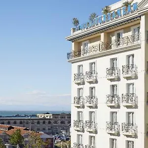 https://mediterranean-palace.hotelschalkidiki.net